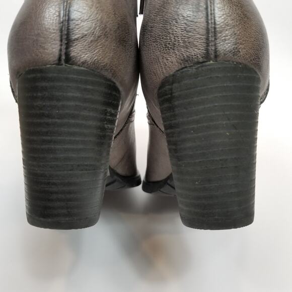 Clarks Women's Gray Stacked Heel Leather Ankle Boots Booties Size 9.5 - Picture 8 of 11